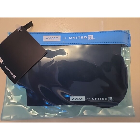 UNITED AIRLINES [UA] First Class Domestic Away Amenity Kit, Postcard Travel Fly - Picture 2 of 5